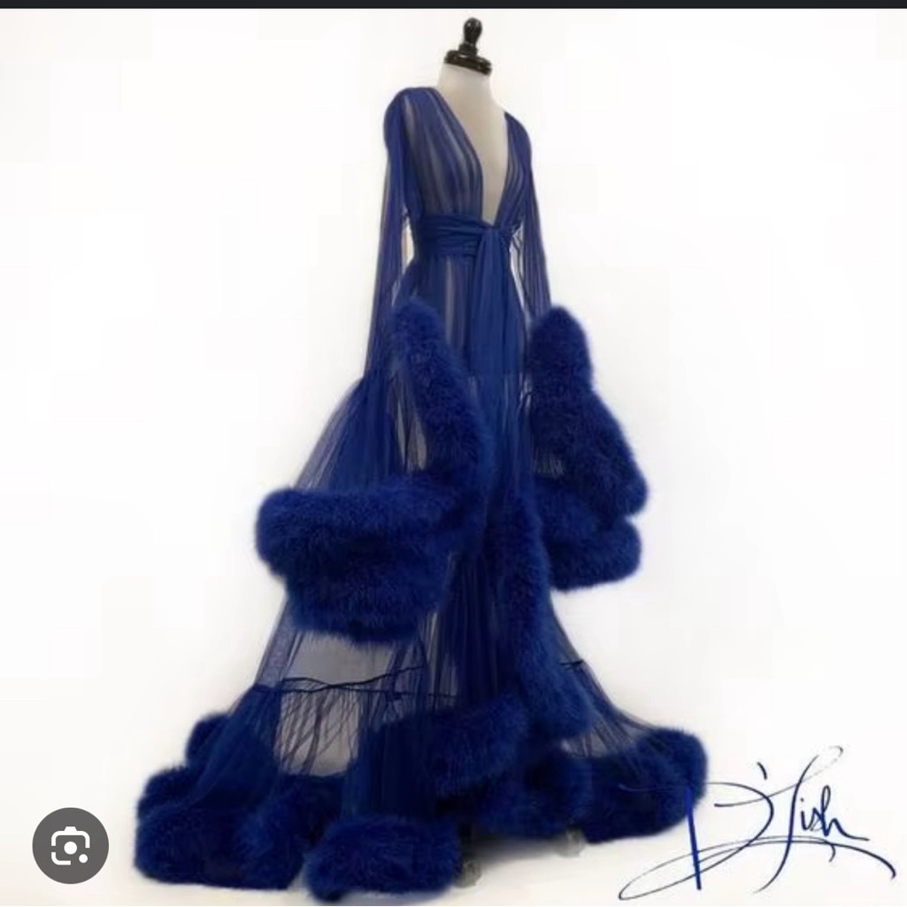 Catherine D’lish Cassandrara robe, deluxe Navy